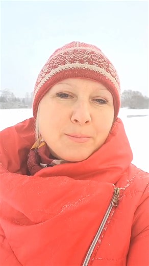 Kā pa jokam, joka pēc #SIF_MAF2025 2025.gadā svinam pirmās iespiestās latviešu grāmatas piecsimtgadi. “Vaduguns” uzsāk rakstu sēriju par grāmatu nozīmi laika griežos, kā mudināt lasīt un uzlabot lasītprasmi, lasītkāri, turklāt nodrošinot pēctecību, tādējādi stiprinot gan latviešu, gan latgaliešu garu un spītu. Sabiedriski nozīmīgu publikāciju sērijā meklēsim atbildes, vai grāmatu un bibliotēku vēsture ir spogulis, kurā ieraugāmi nācijas intelektuālie meklējumi, sasniegumi un zaudējumi, attieksme