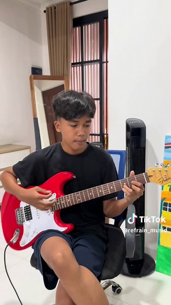 🎵 Kangen #dewa19 🎸 Fabio Yuk yang mau les bisa langsung chat sekarang atau klik link di Instagram refrain_music ✨ #lesgitar #lesgitarjakarta #privateguitarlesson #gurugitarcewe #fyp