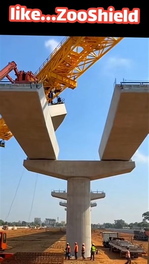 Metro Bridge Construction by People and Machines!
