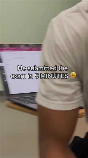 He could’ve made it less obvious 🤦‍♂️ #collegeexperience #collegestudent #studytips