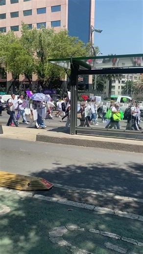 AEM / Marcha contra la #impunidadenFeminicidios. #Decenas de mujeres y hombres exigen investigaciones de asesinatos de jovencitas.