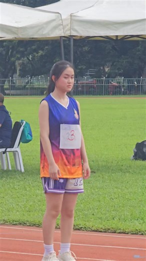 265K views · 1.9K reactions | วิ่ง 400 เมตร รุ่น 18 ปีหญิง การแข่งขันกรีฑาชิงชนะเลิศแห่งจังหวัดเชียงราย2025 ณ สนามกีฬากลางจังหวัดเชียงราย | Kosol Teacher Channel | Facebook