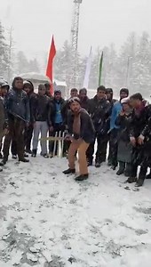 20K views · 194 reactions | Union Minister Anurag Thakur plays cricket in Gulmarg today with the local youth during snowfall as the temperature dipped to -5 Union Sports Minister is in Gulmarg to inaugurate the third edition of the Khelo India #WinterGames that starts on February 10 Ministry of Youth Affairs and Sports, Government of India | DDNewsLive | Facebook