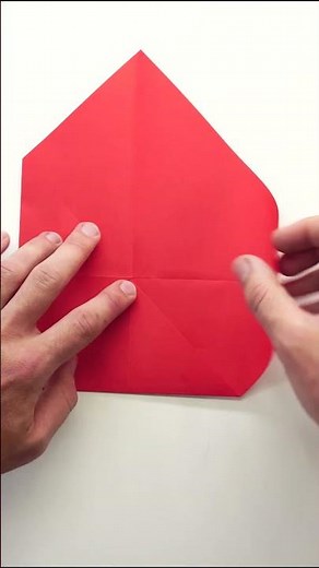Cómo hacer una Pajarita de Papel