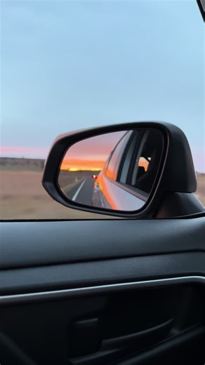 Forever chasing sunsets 🌅#sunsetvibes #fyp #goviral #beautifulsunset