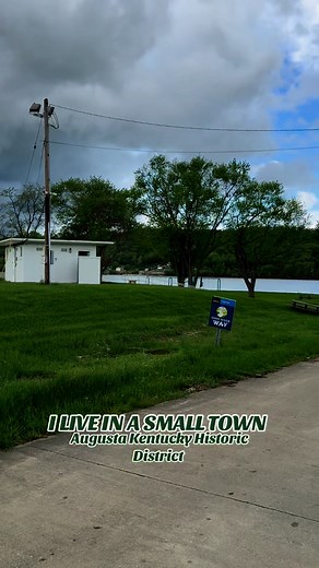 5K views · 144 reactions | Small Town Living! #augustakentuckyhistoricdistrict #augustakentucky #rivertown #augustaky #ohioriver #history #smalltownusa | Augusta Kentucky Historic District | Facebook