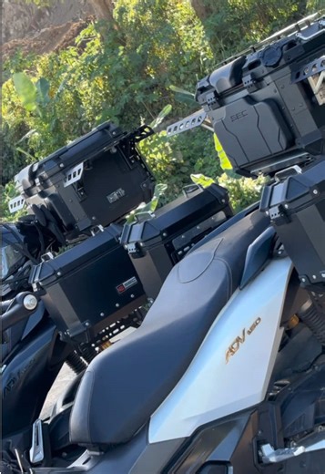 Exploring the ADV 160 Touring Concept Build