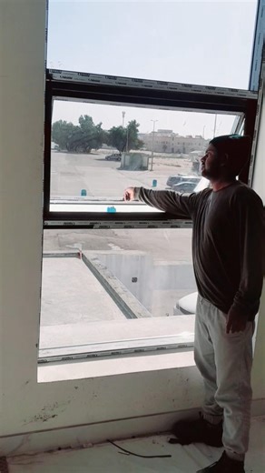 Structure Openable Window Fitting kaisse kare shorts