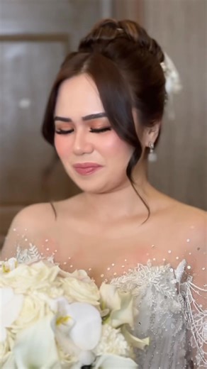 200K views · 2.3K reactions | ✨ FRESH & SEXY BRIDAL MAKEUP LOOK ✨ Bride : Donna Sharing our Beautiful to more Beautiful Bride on her wedding day. Clips from Preps to Reception ✨ Hair : Argie Candido Mariano Photo : NQ by Metrophoto Video : Forevermine Wedding Films Coordination : Lia Weddings Gown : Khristelle Tan Bridal Couture Styling : Tei Endencia of @Masteipiece #MakeupbyJasminePatiño @nq by metropho | Makeup By Jasmine Patiño | Facebook