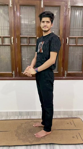 29K views · 1.1K reactions | Pad hastasana By professional Yoga teacher Shivam sharma wheel pose Tutorial. #reels #reelsinstagram #reel#yoga#yogapractice #yogaclass #yogaclasses#yogaflow#viralreels #reels#bestyogaphotography#chinstand#jeevanyogastudio #viral#asana#yogapractice #yogi #yogaclasses#yogainspiration#bestyogapose #yogaclass#yogaeveryday #yogalove#yogatraveller#cowpose #yogi#praveenvogaacademv#stretch #viralpost | Jeevan YOGA Studio | Facebook