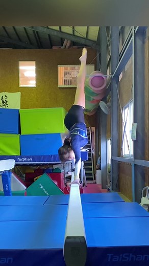 バク転教室で体操練習！明日のラウンドに備えて