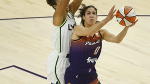 Phoenix Mercury guard Kia Nurse