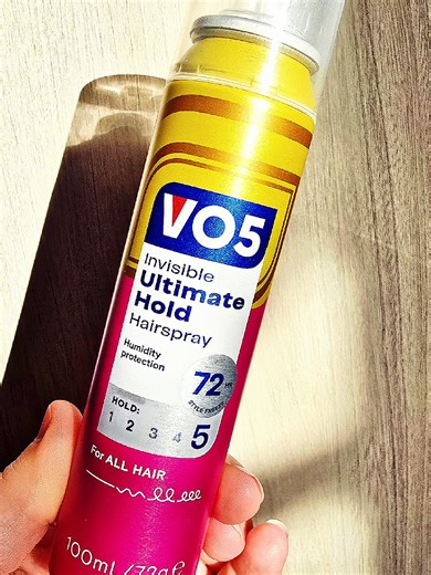 Your everyday Hairspray @influenster @VO5 [I received this product in exchange for my honest review] I think VO5 Invisible Ultimate Hold Hairspray is a really solid everyday hairspray — especially for the price. It gives a noticeable strong hold without the crunch, and I like that it actually stays invisible in your hair (no white cast or stiffness). The mist feels light, so your style stays intact but still looks natural. It’s not a luxury product, but for daily use or quick styling it does exa