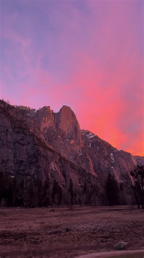 Breathtaking Sunset Over Yosemite National Park