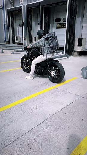 😎😎😎🎧💨💨💨 #harleydavidson #harley_davidson75 #iron883 #custommotorcycle