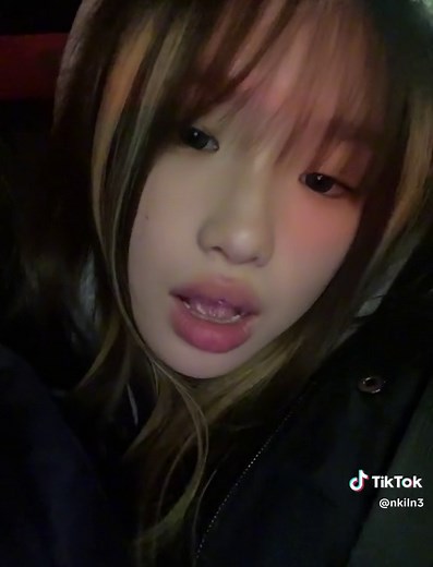 a stranger was staring at me 😓 #fyp