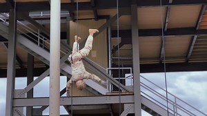 Fallin drills…… these are performed by professionals 🦅 #miltok #army #AirAssault #rappelling #101stairbornedivision #fyppppppppppppppppppppppp #stay101