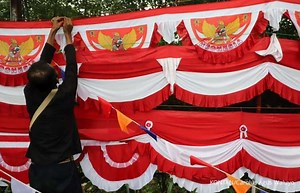 Aturan Pasang Bendera Merah Putih & Link Resmi Download Logo HUT RI Ke-80