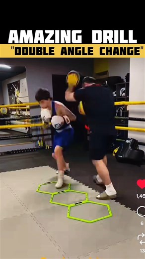 DOUBLE ANGLE CHANGE Footwork Drills!😱💯|#shorts #boxing #ytshorts