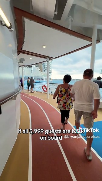 I set two separate alarms on my phone each time I'm out in port, just in case I lose track of time. Hopefully my days of almost missing the ship are behind me 😅