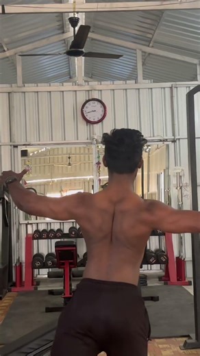 Aaja Raja” style fitness 💥#fitnessmotivation #fitnessindia #workout