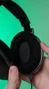 Watch Quick Review of the Sennheiser HD 650 Headphones on Amazon Live