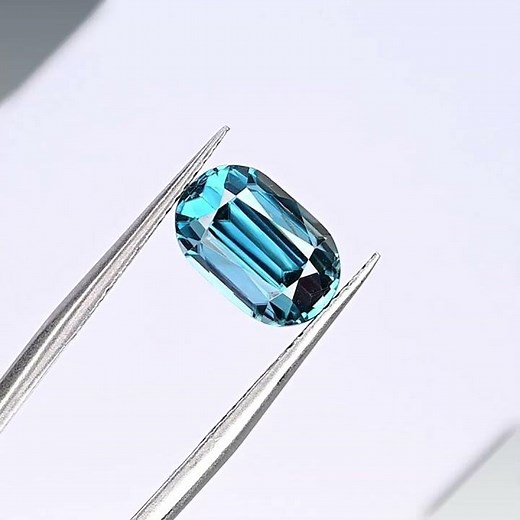 5.5 Carat Zircon with Cushion Cut - Cambodia | Fine Art Gems | Zircon | Gemstone | Collection |