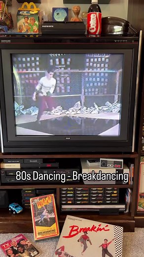 13 reactions | Breakdancing was very popular in the 80s. New dance moves that we had never seen before were in movies and TV and school competitions. Here are scenes from a how to breakdance videocassette. Throw down a piece of cardboard and start spinning on your back! The 80s ruled. Did you breakdance? . . #dance #breakdance #dancing #80s #retro #flashback #takemeback | Recaptured80s | Facebook