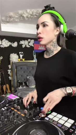 #creatorsearchinsights #followersreels #viral #DJ #djremix @Selena Dj