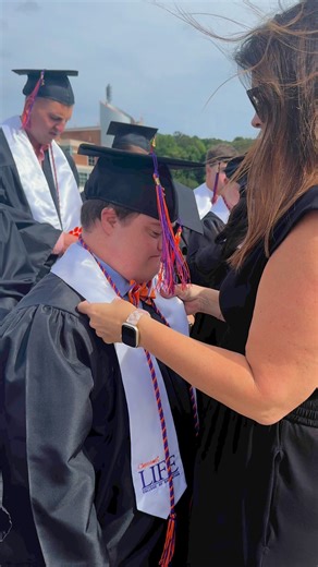 19K views · 712 reactions | Clemson University Graduation! This year we had our FIRST graduating class of our Hospitality Certificate Program (HCP). HCP graduates walked the stage with the their peers in @clemsoncbshs graduation while our Basic Program and Advanced Program graduates walked alongside @clemsoncofed! Thank you @clemsonuniversity for setting the standard for inclusiveness! Always proud to be a tiger 李﫶 | ClemsonLIFE | Facebook
