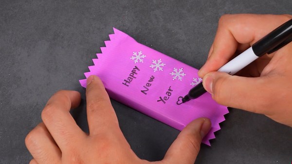 Unique Gift Wrapping for the Christmas Holiday