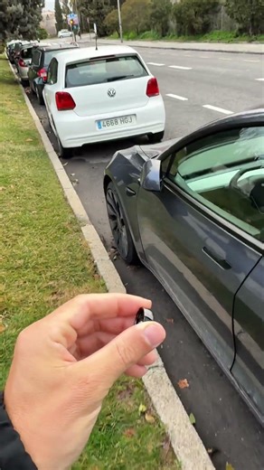 Tesla key ring🤔😳 #tesla