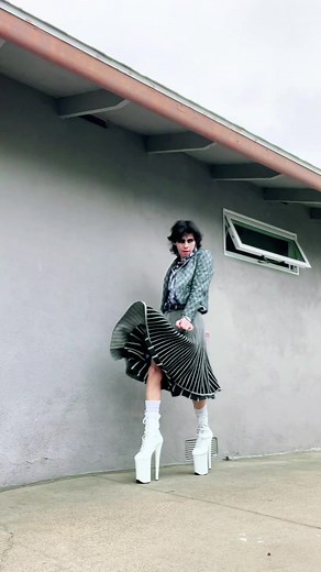 Fashion Movement: Striped Skirt and Denim Jacket Style