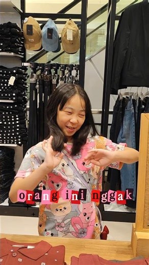 Is It Wrong to Have a Small Waiter in a Clothes Store?