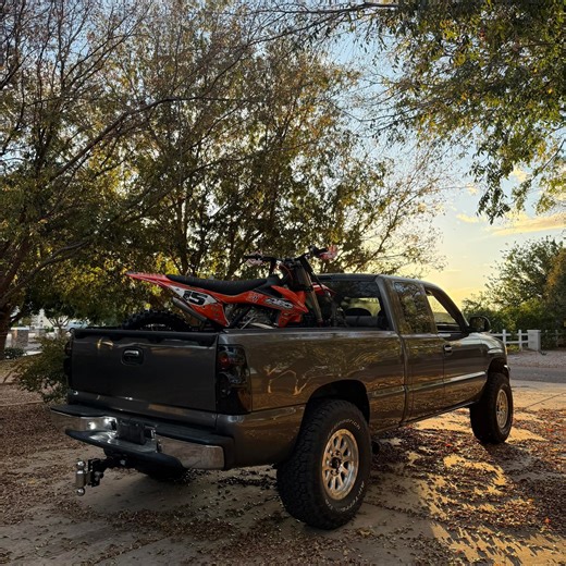 Club VY-VZ Only! | Question is anyone out there that could help i have a vz commodore when its cold it sometimes surges like fuel pump on way out but when it hits normal... | Facebook