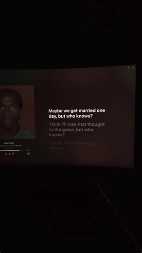 Daniel Caesar Live Performance of 'Who Knows'