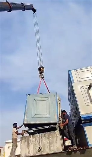 Condenser Water Tank Installation Lifting & Placing Tank on Upper Level#ColdStorage#HVAC#SafetyWork