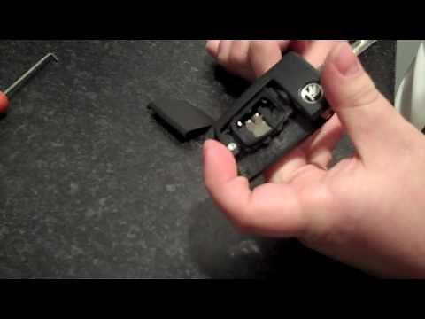 How to replace the key battery in a SKODA Fabia, Rapid, Octavia, Yeti or Superb from 2013