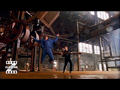 Smallville | Clark Defeats Bug Boy | ClipZone: Heroes & Villains