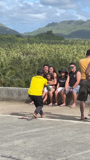 What it looks like behind the camera at Siargao’s Coconut Mountain Viewpoint. #Siargao #siargaotours #siargaopackage | Siargao Tour Center | Facebook