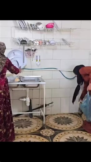 Embracing the Nomadic Lifestyle: Zulikha's Journey