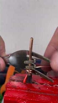 Electrician surprises by making perfect splice using only a fork #GeorgiaWorks #SmartSolution