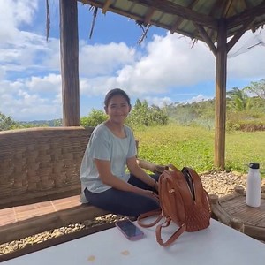 61K views · 1.8K reactions | "Sarah Geronimo, Umani ng Pansin Matapos Makitang May Hinahawakang Kabayo sa Isang Viral Photo.❤️ #SarahGeronimo #cttoOfvideo #highlightseveryone #highlightsシ゚ #ShowbizNews #everyonefollowers #everyonehighlights | Showbiz.Updates. | Facebook