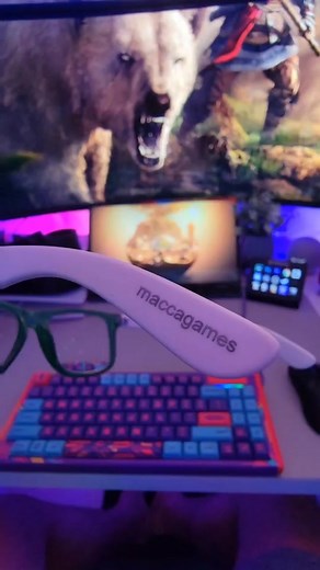 Thank u @rayban NOW I can see in 4k 🤓 #rayban #raybanglass #rgbsetup #setup #gamers #geekfam #nerds #setuplove #gameroom