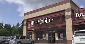 Phone outages impacting cell carriers across the U.S. including AT&T, Verizon and T-Mobile
