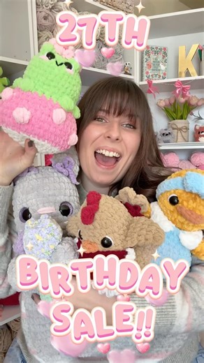 It’s my BIRTHDAY… So It’s Time For A SALE!! 🎂💖🐝