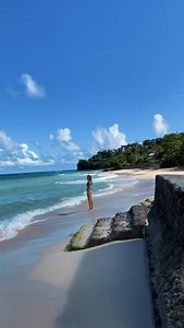 📍 Long Bay beach, Portland Long bay beach is such a overlooked beach. Its a 1 mile long beautiful white sand beach in portland with multiple small food and drink places offering delichious food. along the area you can also find small local guesthouses making this the perfect place for a relaxing beach vacation without to many people. its fairly close to Port Antonio but the roads can be a little roughf along the way. | Streets of Jamaica