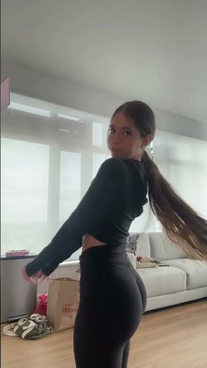 OMG SHE IS SO HOT! EMAR BB #tiktok #tiktokgirls