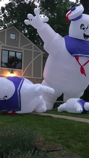 Inflatable 25 Foot Stay Puft Marshmallow Man