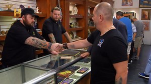 La guitarra Les Paul se considera uno de los modelos más emblemáticos de Gibson. En 1952, el músico Les Paul colaboró en el diseño de la primera guitarra eléctrica de cuerpo sólido de la marca. 📺 Todo esto y más en tu pantalla de History #ElPrecioDeLaHistoria | HISTORY